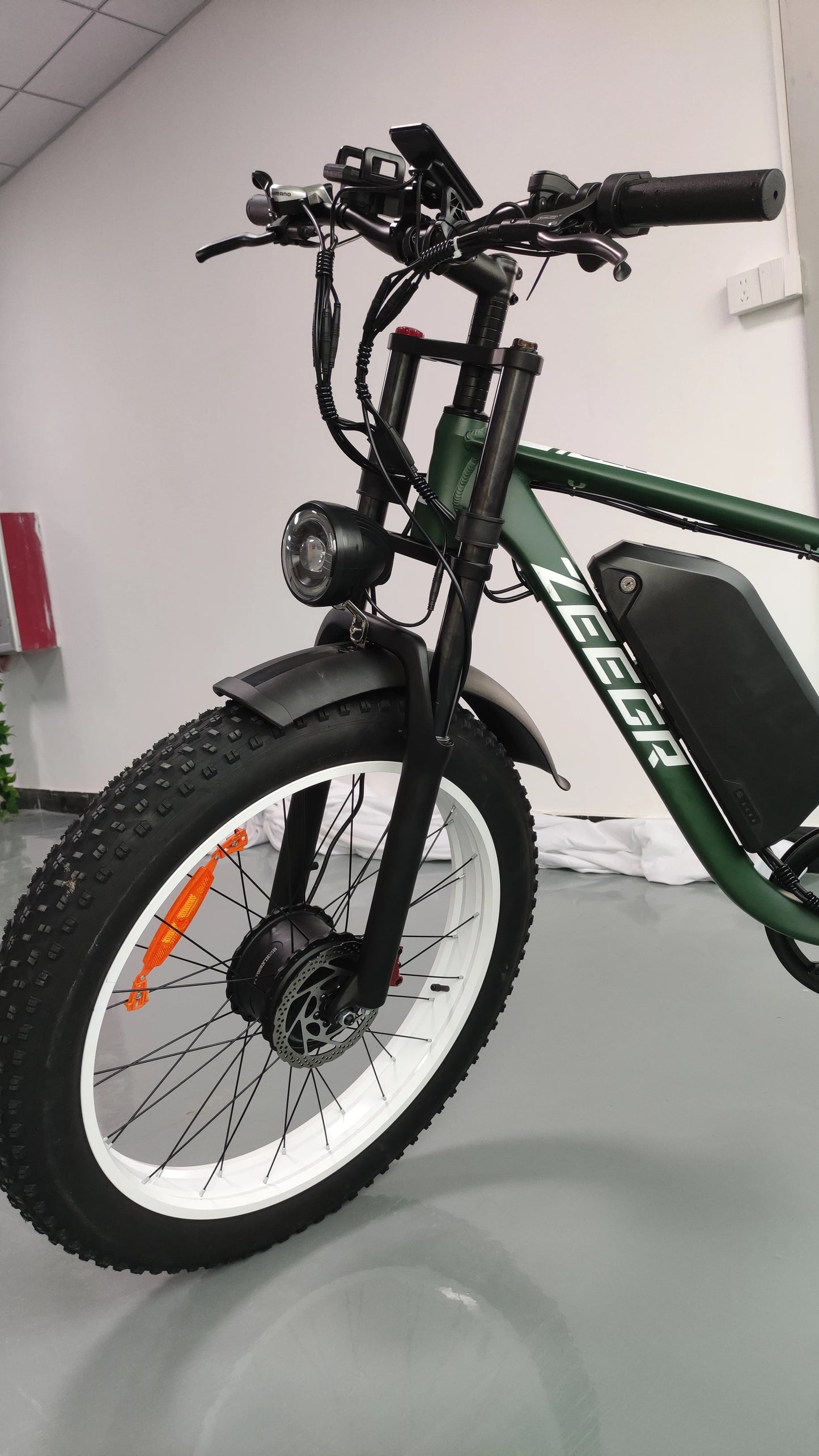 Zeegr S1 US Winter Fat Tire E-Bike 2000W Dual Motor AWD 52V 80 Mile Long Range Full Suspension 35MPH Snow Off-Road Electric Bike